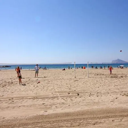 Sleeps 3 With Wifi Appartamento Calpe